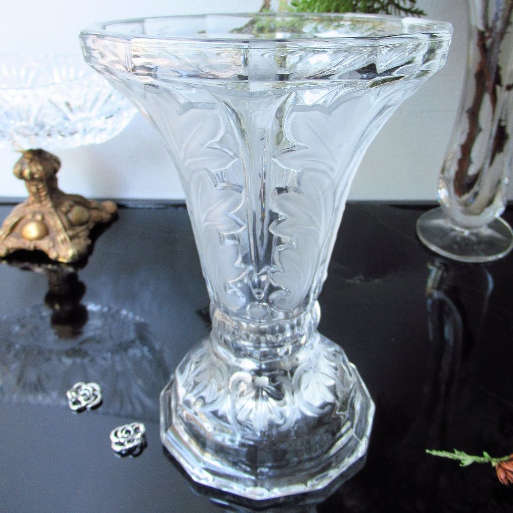 2 in 1 Glass Vase & Candle Stick Frosted Leaf